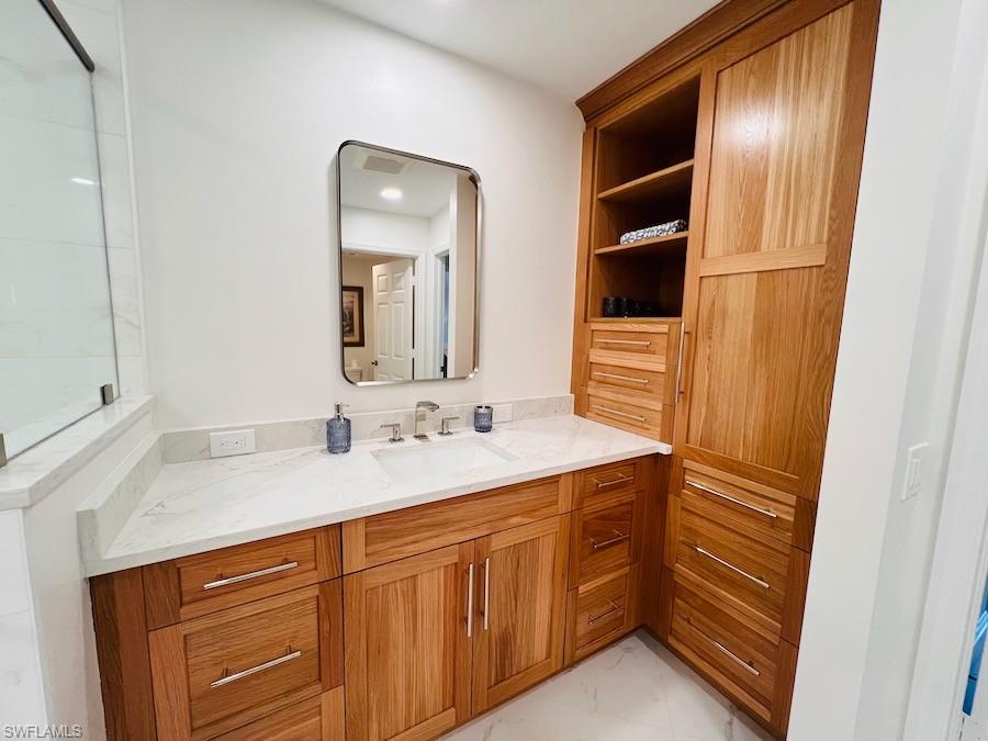 425 Cove Tower Dr 902 Property Photo 22