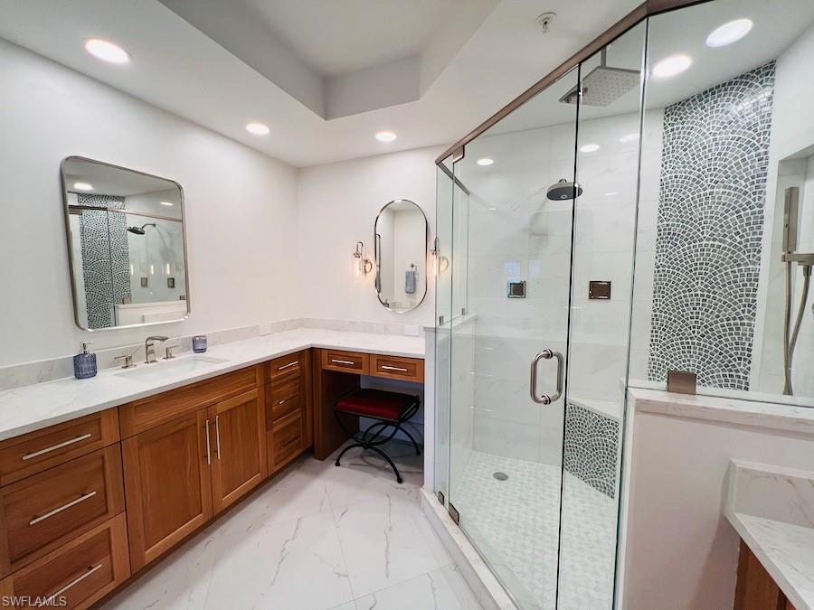 425 Cove Tower Dr 902 Property Photo 24