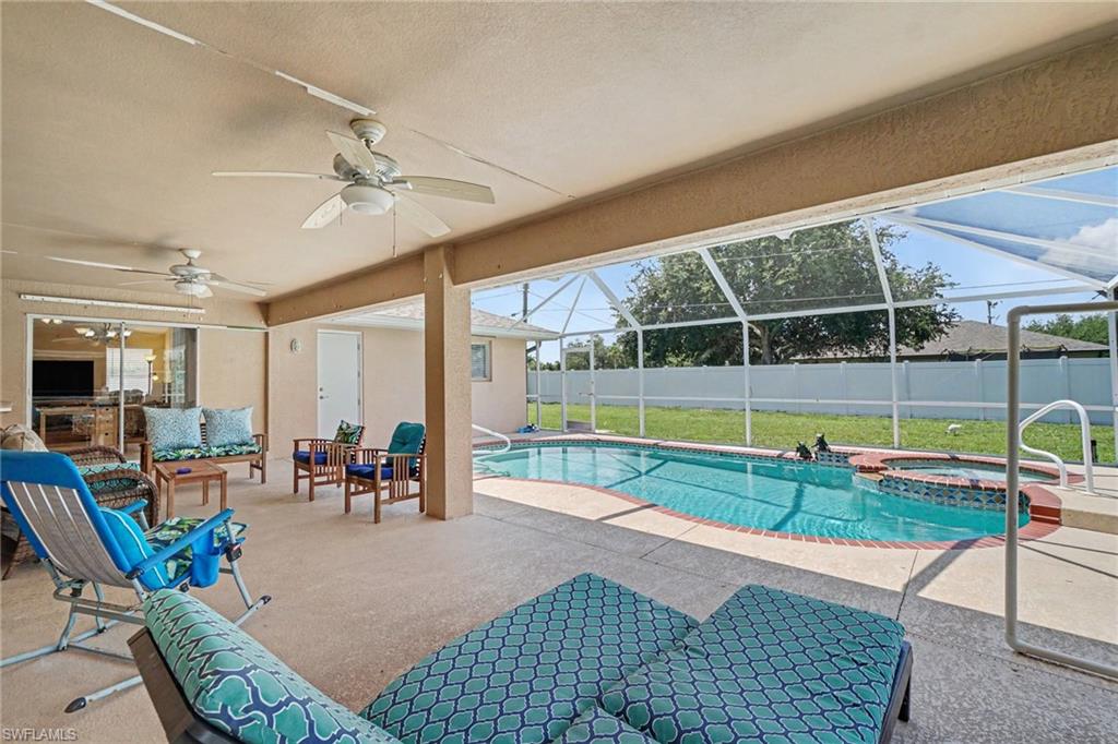1714 21st Ter Property Photo 3