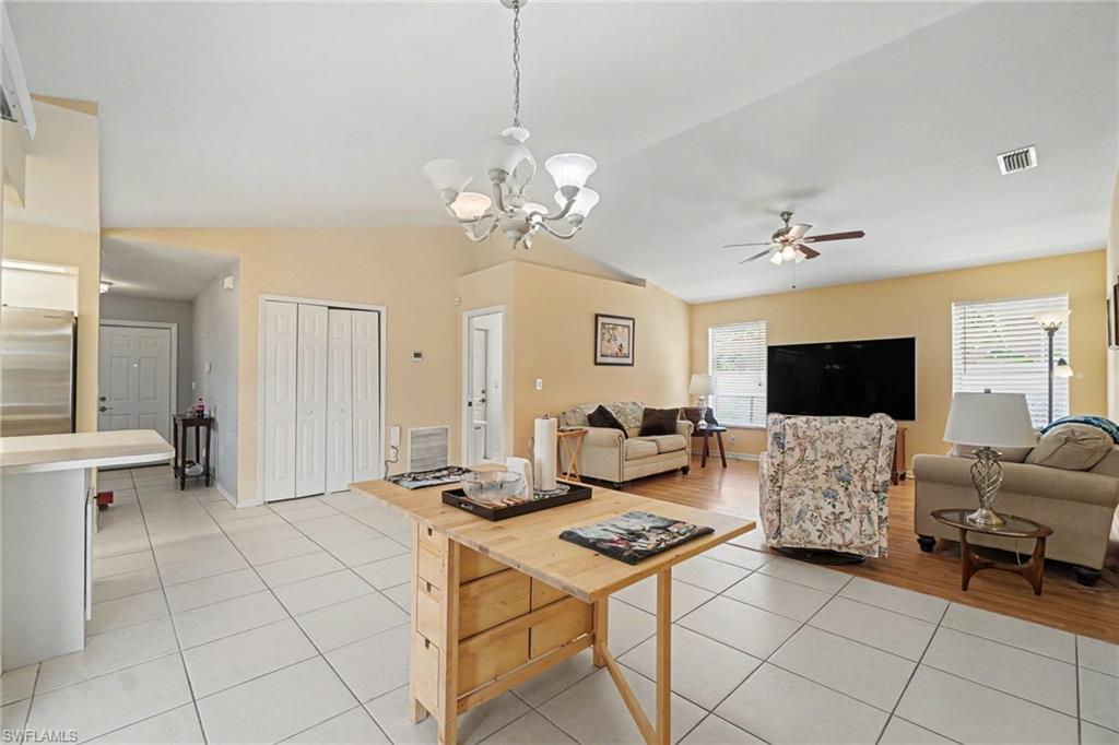 1714 21st Ter Property Photo 6