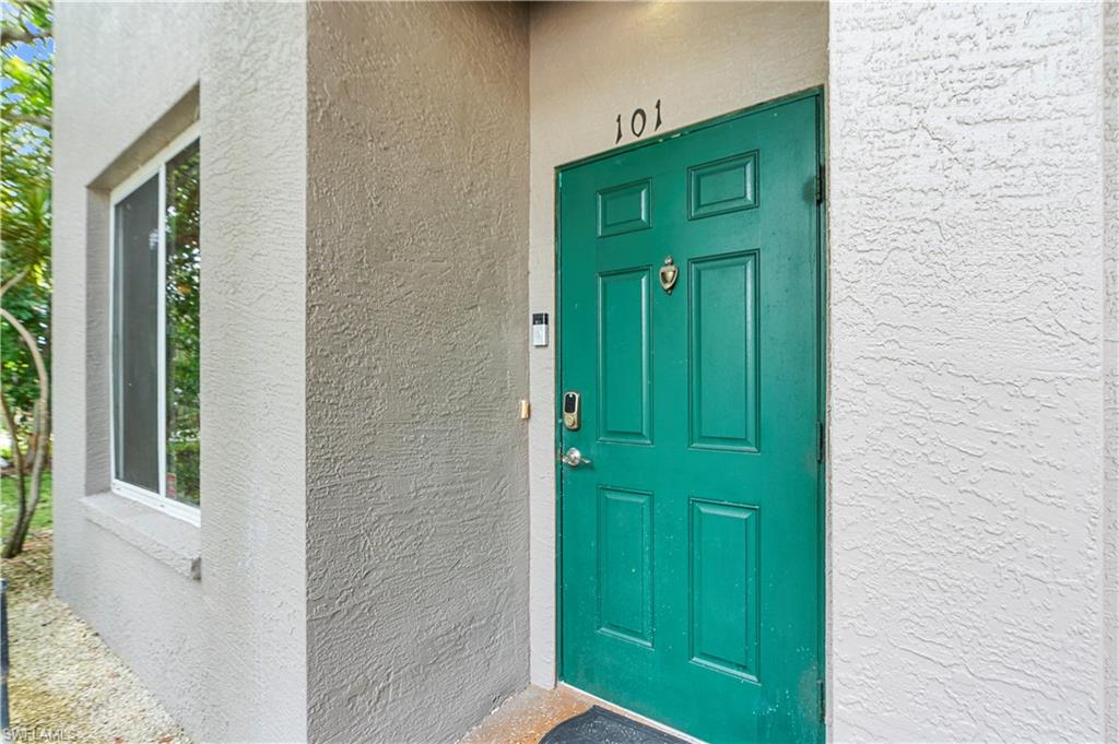 5470 16th Pl Sw 101 Property Photo 17