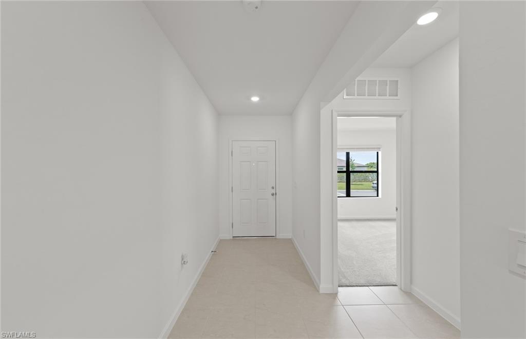 1029 Caloosa Breeze Dr Property Photo 5