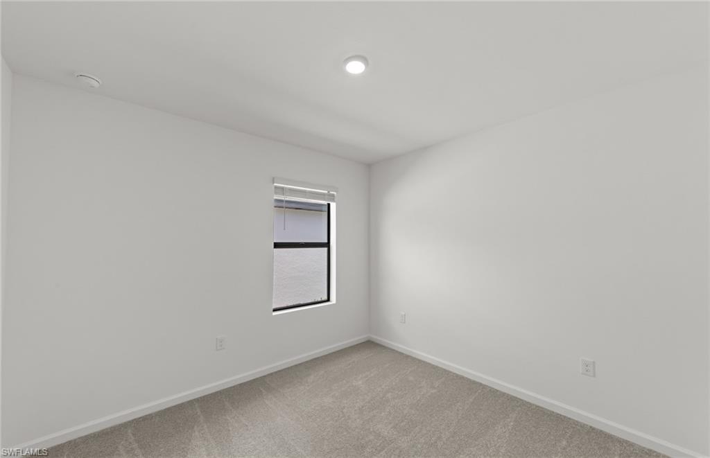 1029 Caloosa Breeze Dr Property Photo 8