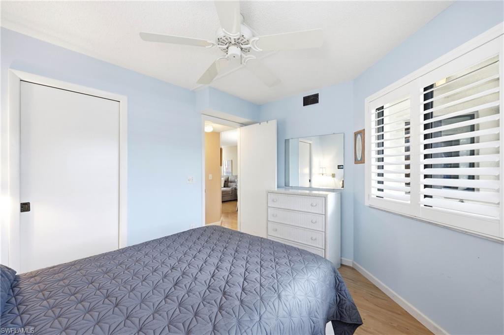 7406 Lake Breeze Dr 218 Property Photo 20