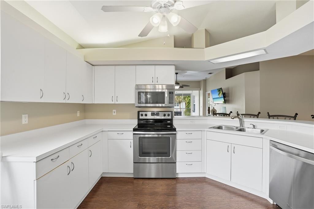 6914 Satinleaf Rd N 201 Property Photo 7