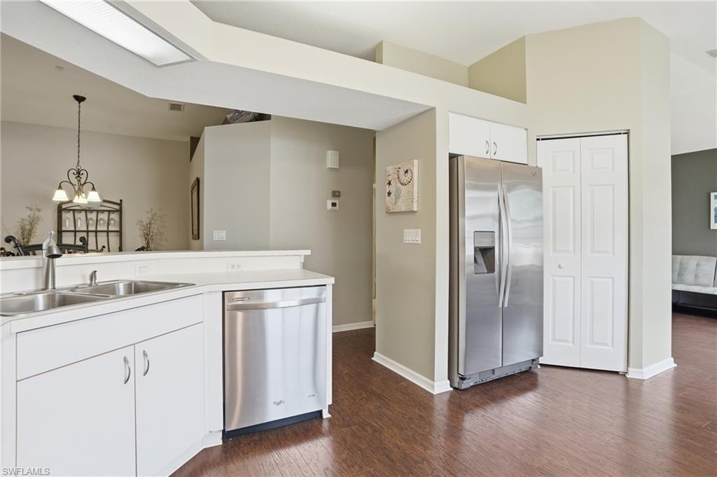 6914 Satinleaf Rd N 201 Property Photo 8