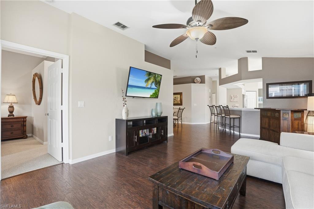 6914 Satinleaf Rd N 201 Property Photo 13