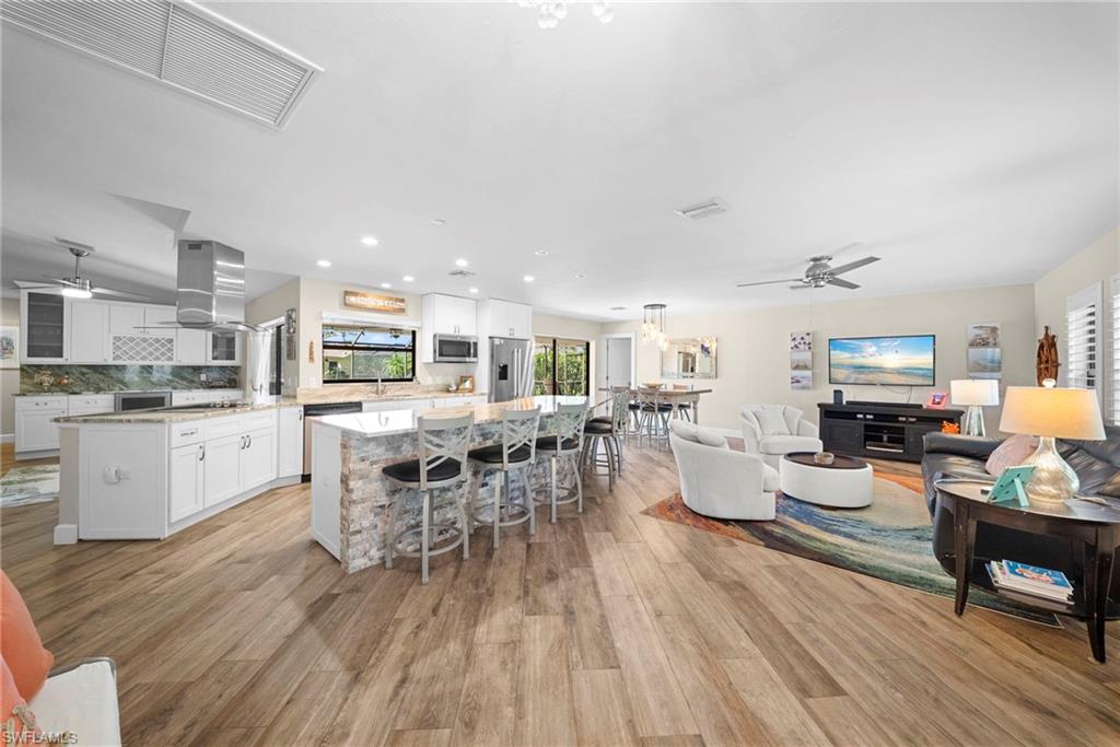 28581 Winthrop Cir Property Photo 13