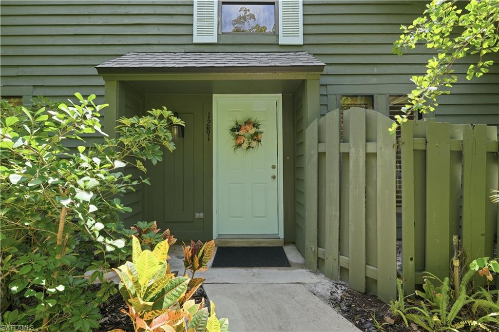 1281 Solana Rd Property Photo 2