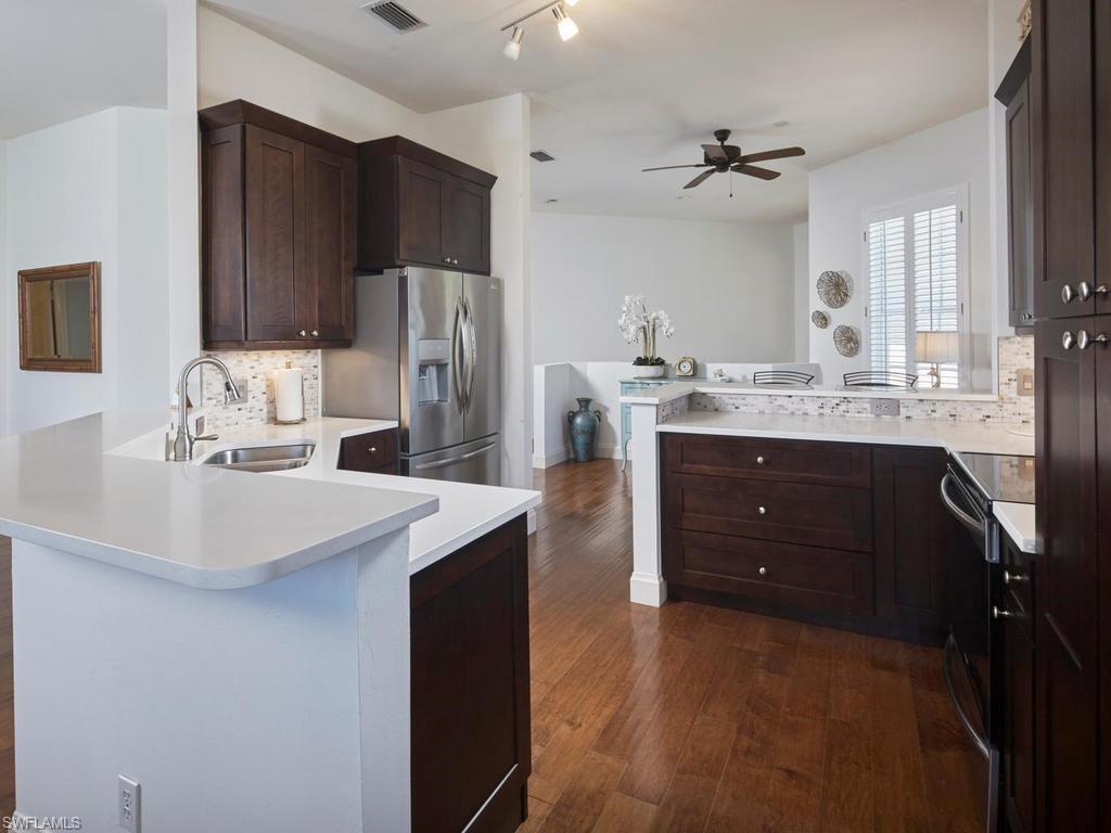 970 Egrets Run 201 Property Photo 6