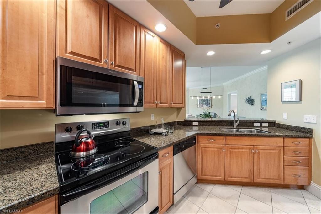 5068 Annunciation Cir 4210 Property Photo 10