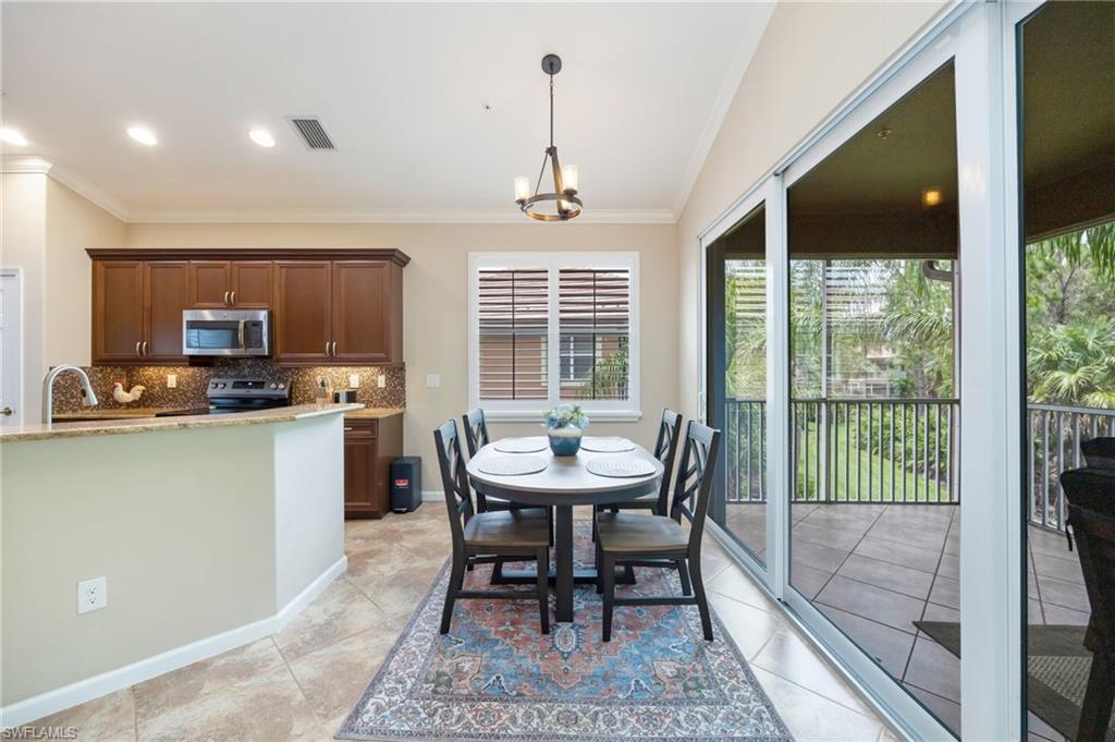 6657 Alden Woods Cir 201 Property Photo 3
