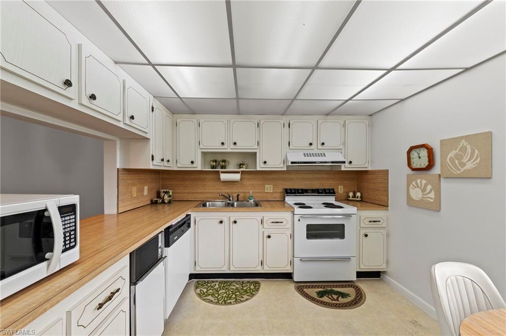 50 Glades Blvd 2 Property Photo 16