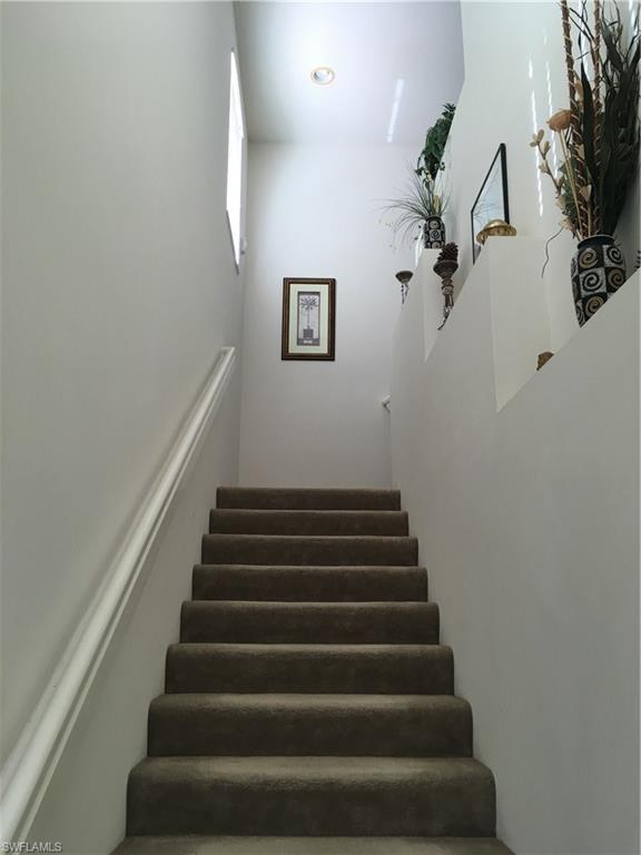 500 Robin Hood Cir 202 Property Photo 3