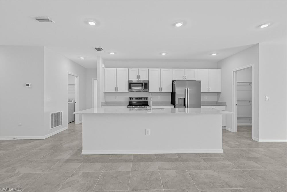 6754 Equinox Ln Property Photo 2