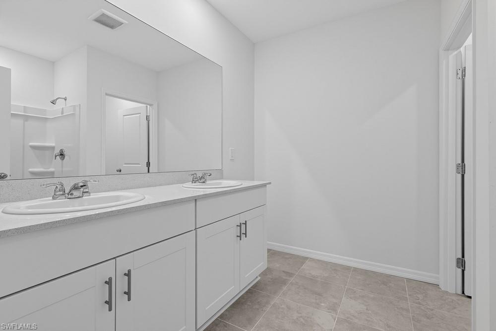 6754 Equinox Ln Property Photo 4
