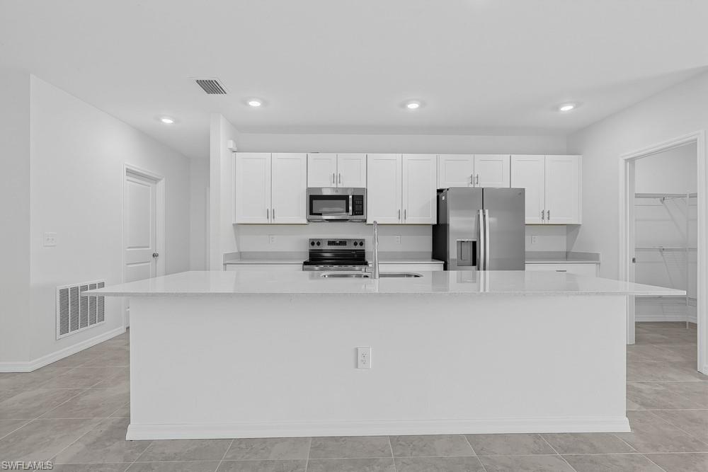 6754 Equinox Ln Property Photo 11
