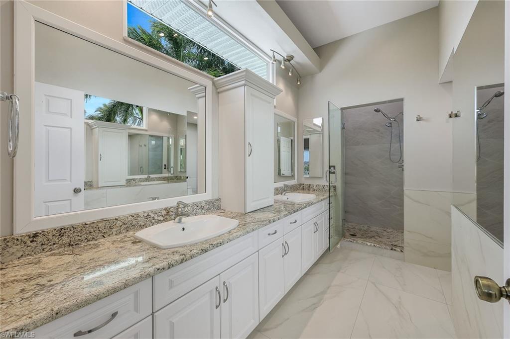 3858 Riviera Cir Property Photo 29