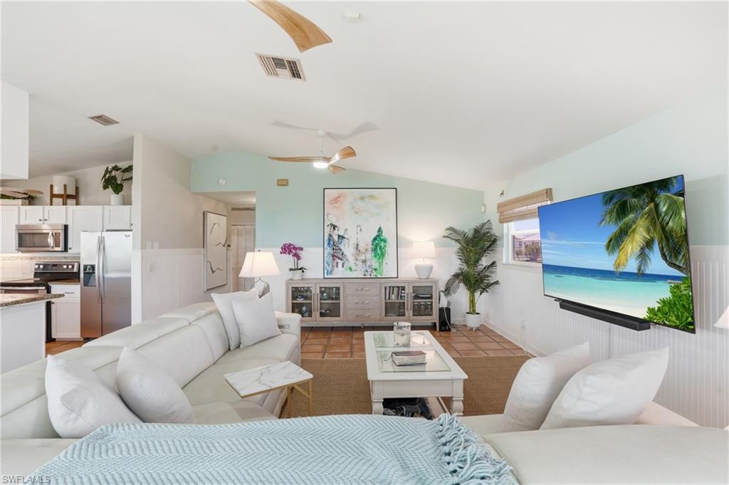 21560 Widgeon Ter Property Photo 12