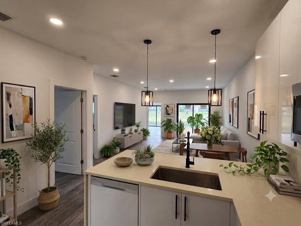 26571 Robin Way Property Photo 4