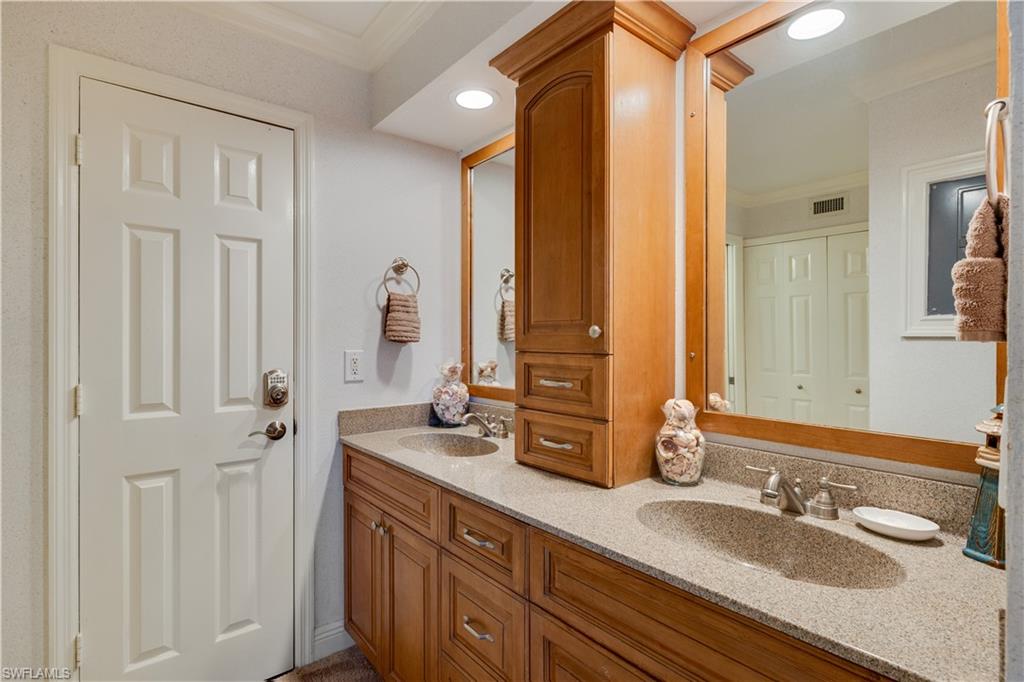 2445 Gulf Dr B22 Property Photo 12