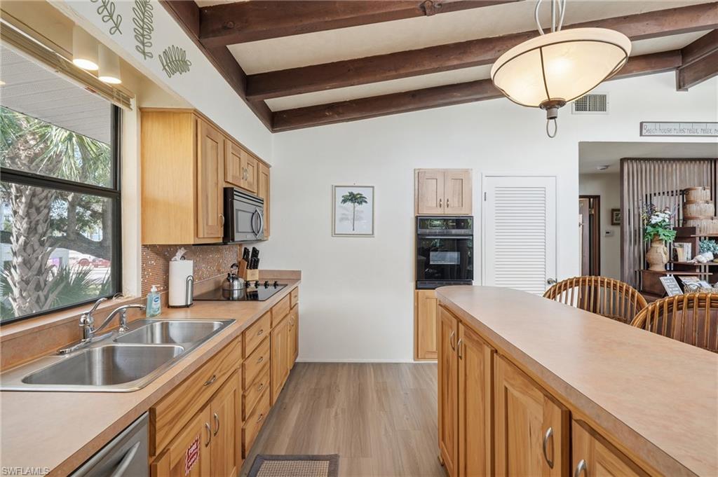 5370 / 5372 Palmetto St Property Photo 18