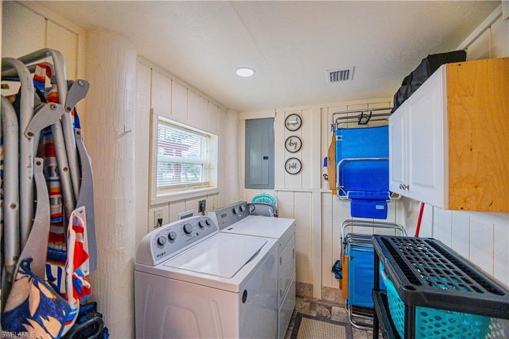 5370 / 5372 Palmetto St Property Photo 42