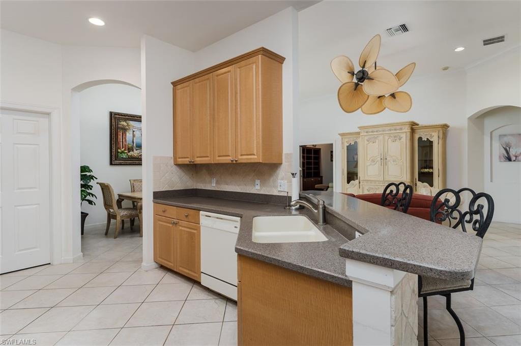 15821 Delaplata Ln Property Photo 13