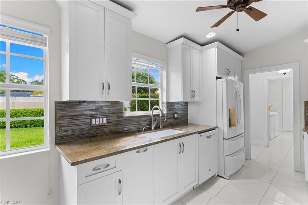 3210 Barbados Ln Property Photo 4