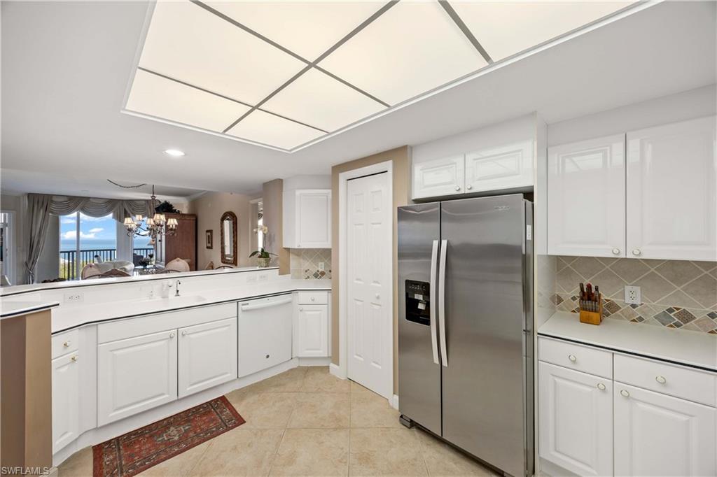7117 Pelican Bay Blvd 1508 Property Photo 12