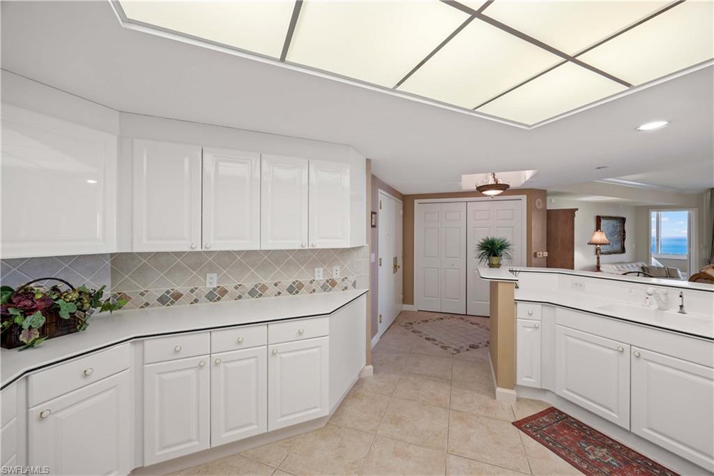 7117 Pelican Bay Blvd 1508 Property Photo 13