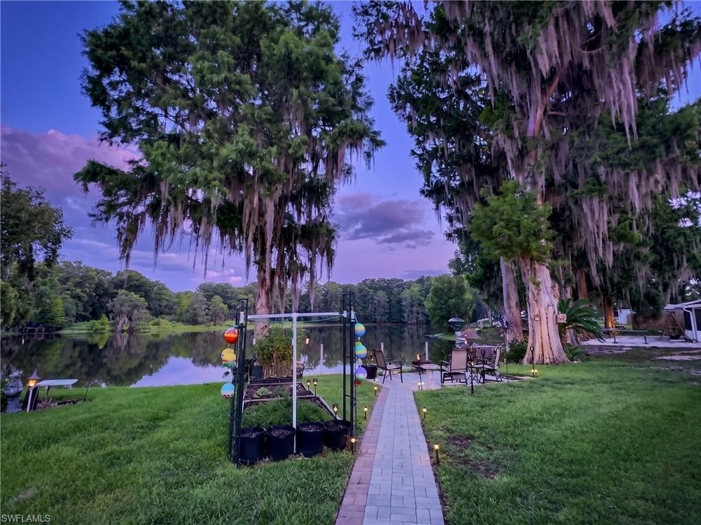 1745 Paradise Pt Property Photo 12