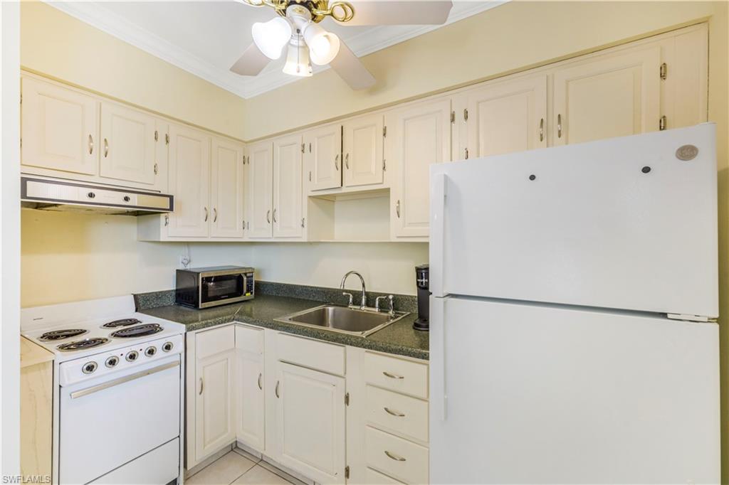 190 Collier Blvd S9 Property Photo 7