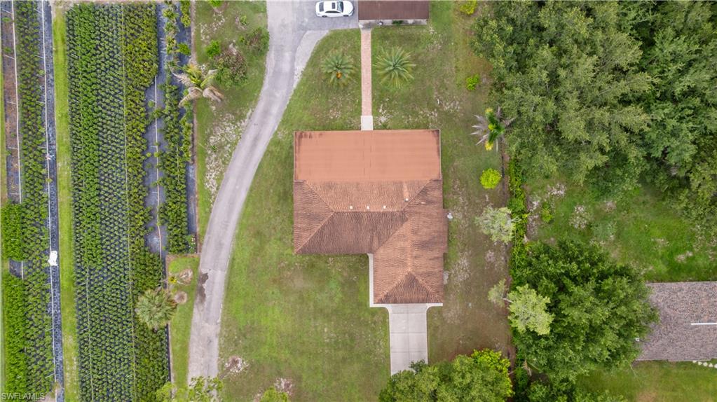 3760 Golden Gate Blvd E Property Photo 5