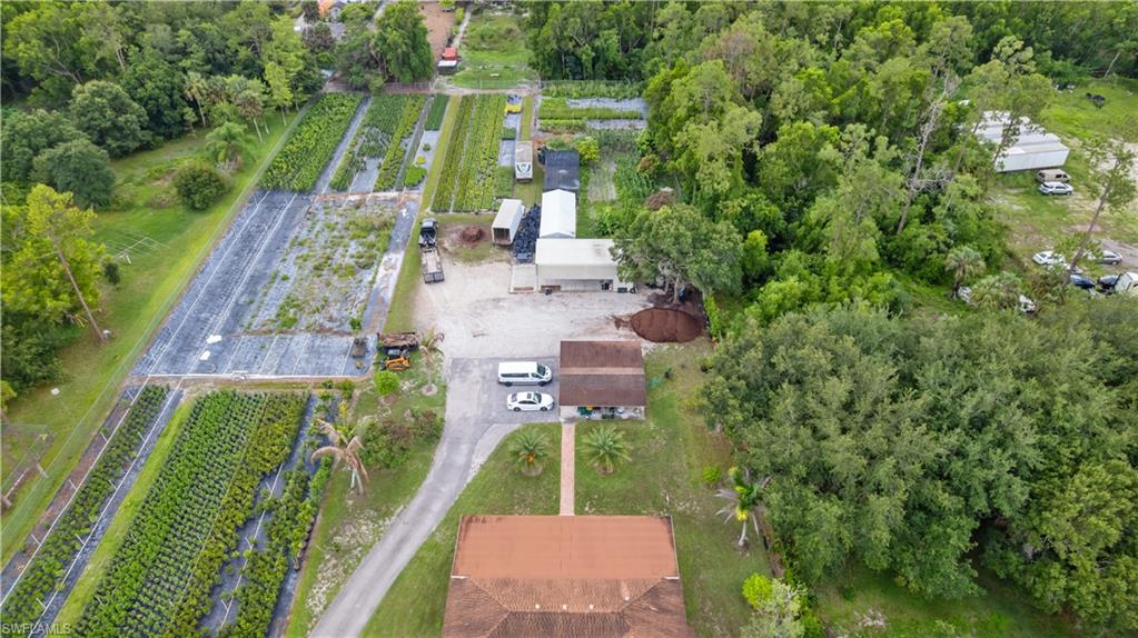 3760 Golden Gate Blvd E Property Photo 6