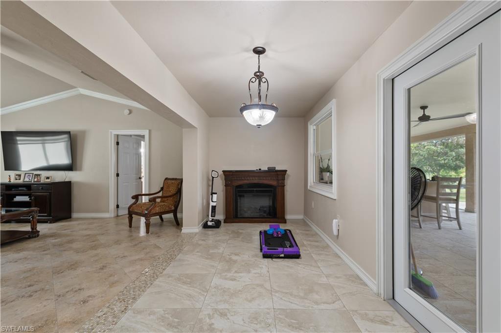 3760 Golden Gate Blvd E Property Photo 14