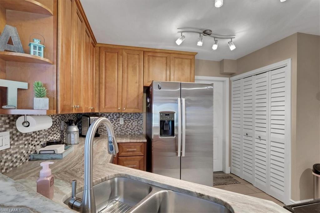 1535 Trafalgar Ln A Property Photo 12