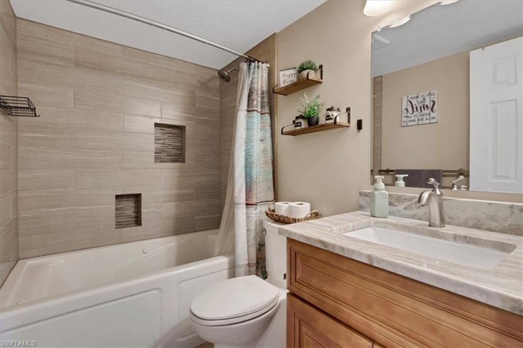 1535 Trafalgar Ln A Property Photo 14