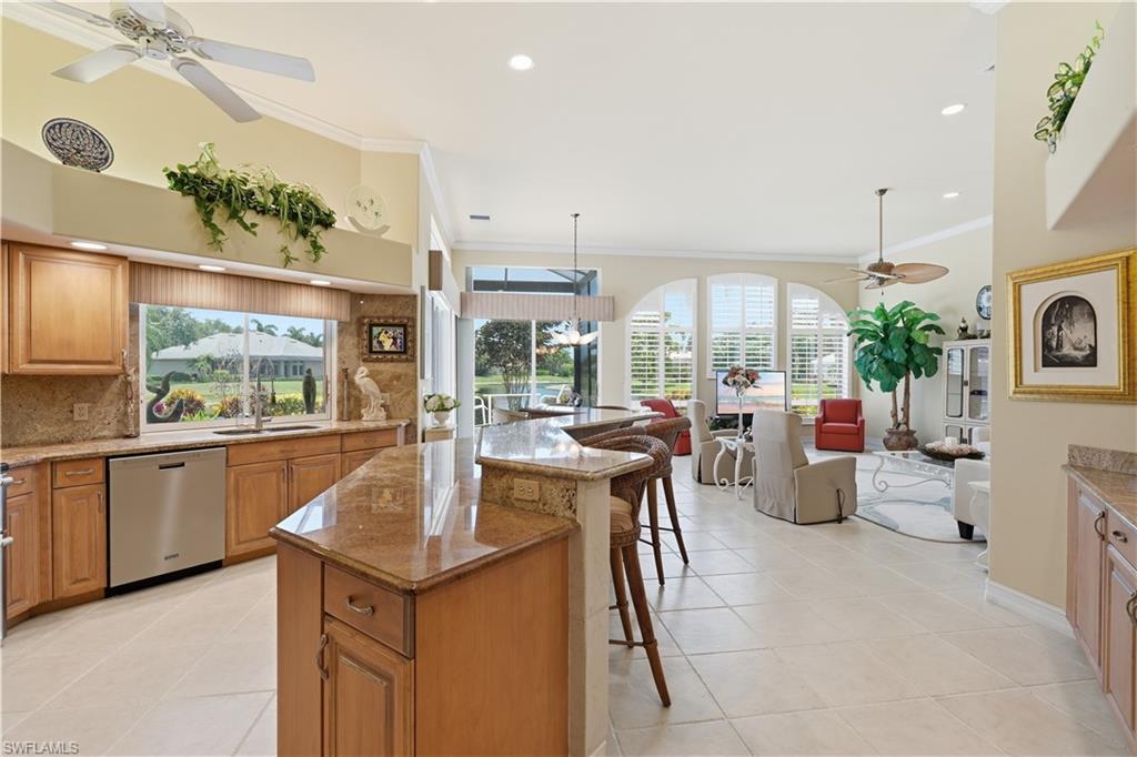 11811 Longshore Way E Property Photo 8