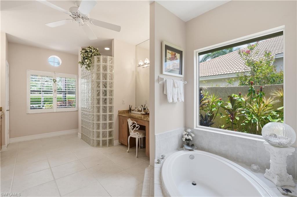 11811 Longshore Way E Property Photo 14