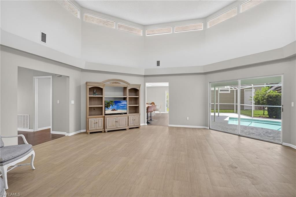 3940 Skyway Dr 55 Property Photo 38
