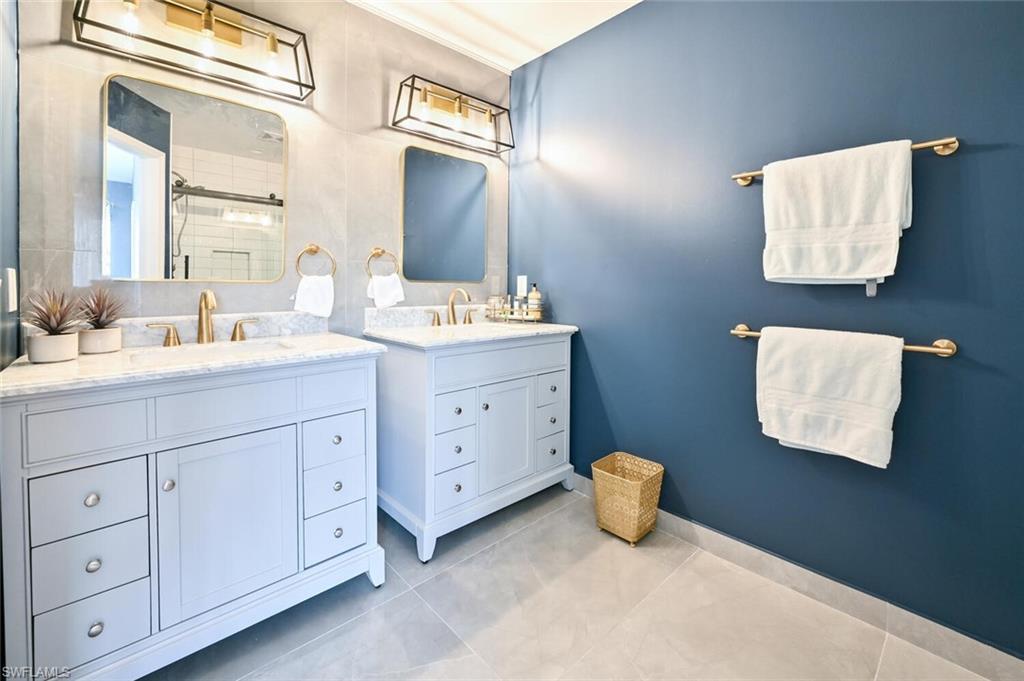 981 Hampton Cir 119 Property Photo 15