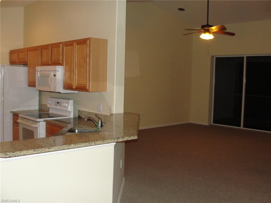 1295 Henley St 1204 Property Photo 8