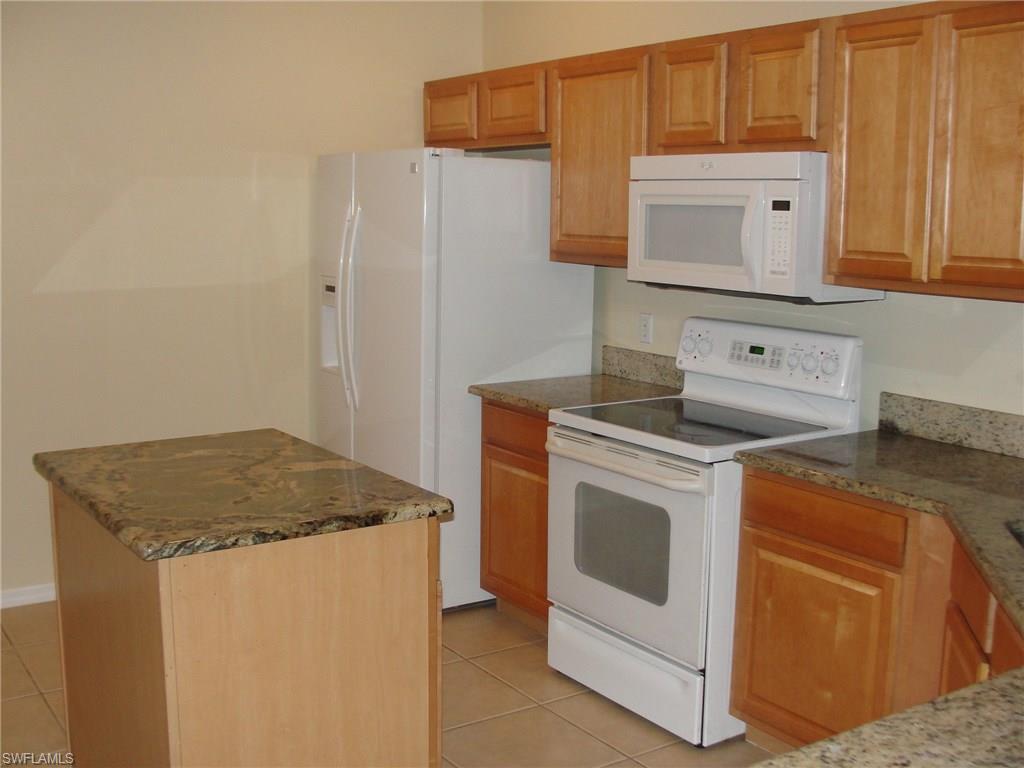 1295 Henley St 1204 Property Photo 12