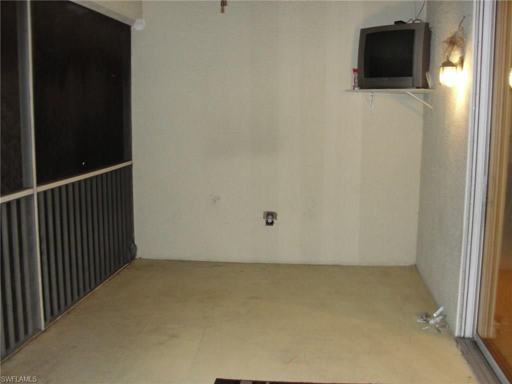 1295 Henley St 1204 Property Photo 18