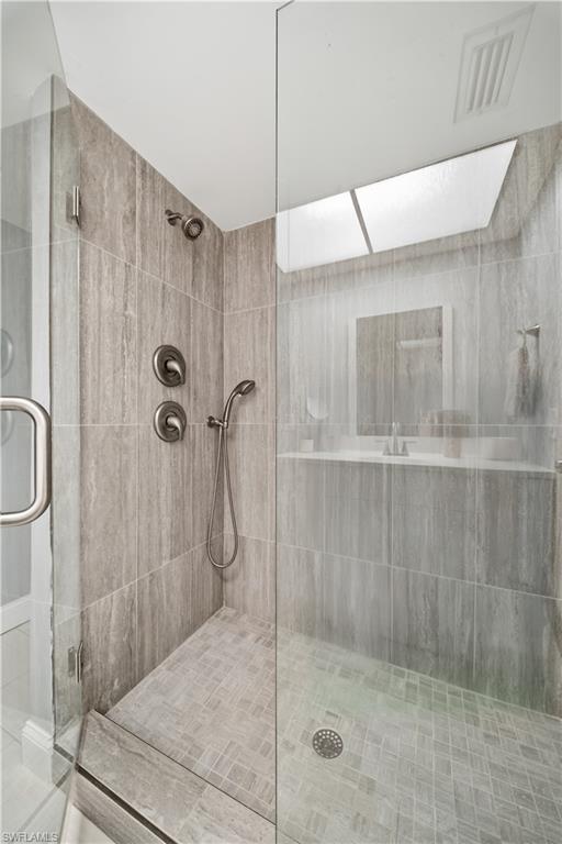 4688 Pembrooke Ln Property Photo 19