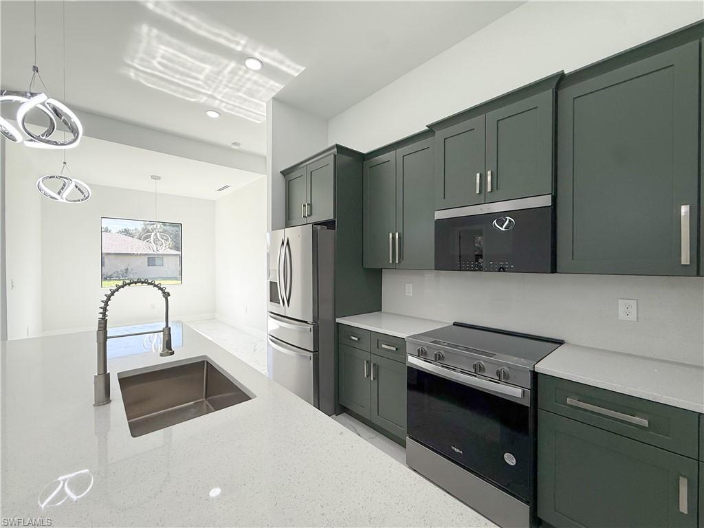 2905 3rd St W Property Photo 6