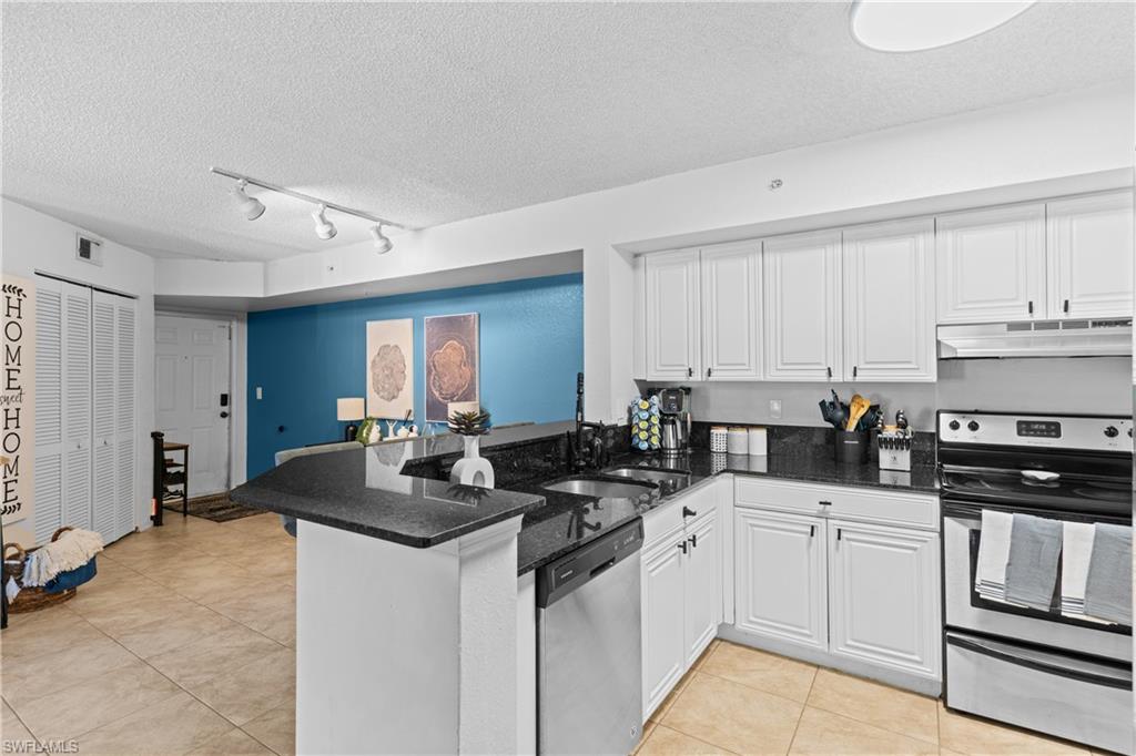 8225 Ibis Club Dr 204 Property Photo 9