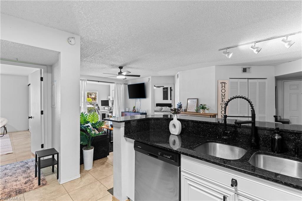 8225 Ibis Club Dr 204 Property Photo 12