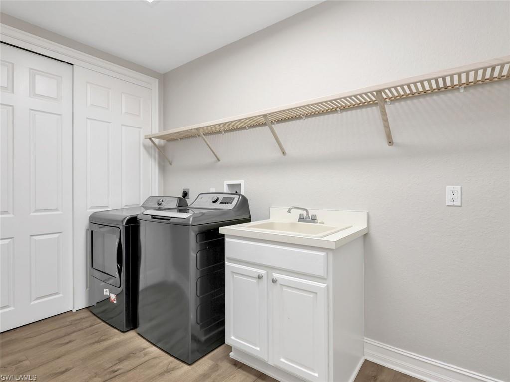 4758 Stratford Ct 1302 Property Photo 25